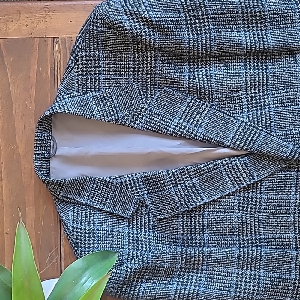 EUC Givenchy Blazer 40R